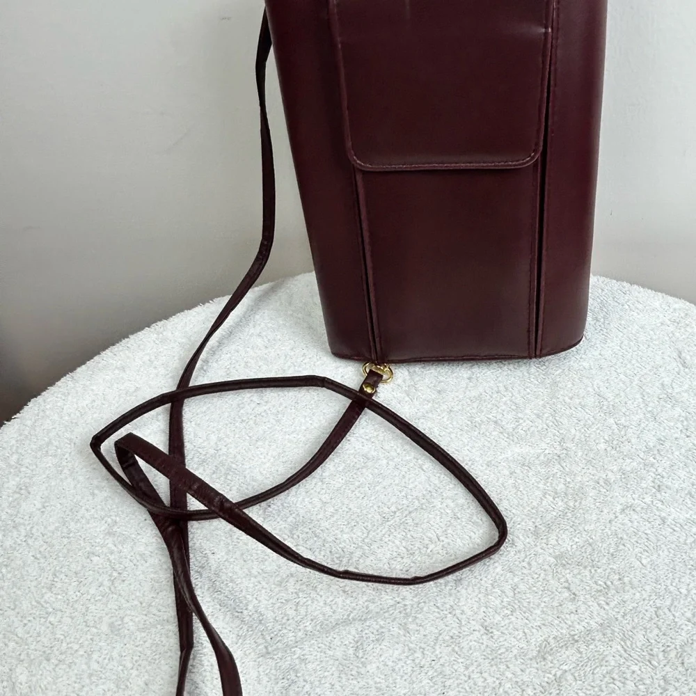 Vintage Buxton Crossbody Bag - Picture 5 of 16
